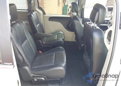 2013 Chrysler Town & Country Touring from USA, damaged, VIN 2C4RC1BGXDR677020